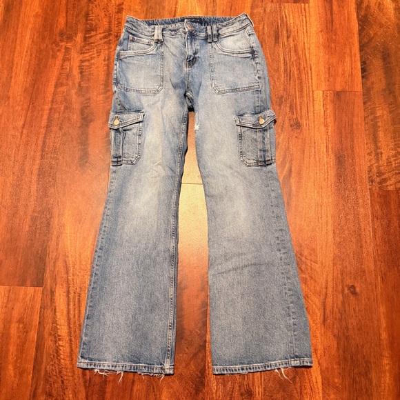 Women's Blue Cargo Jeans - Picture 7 of 12